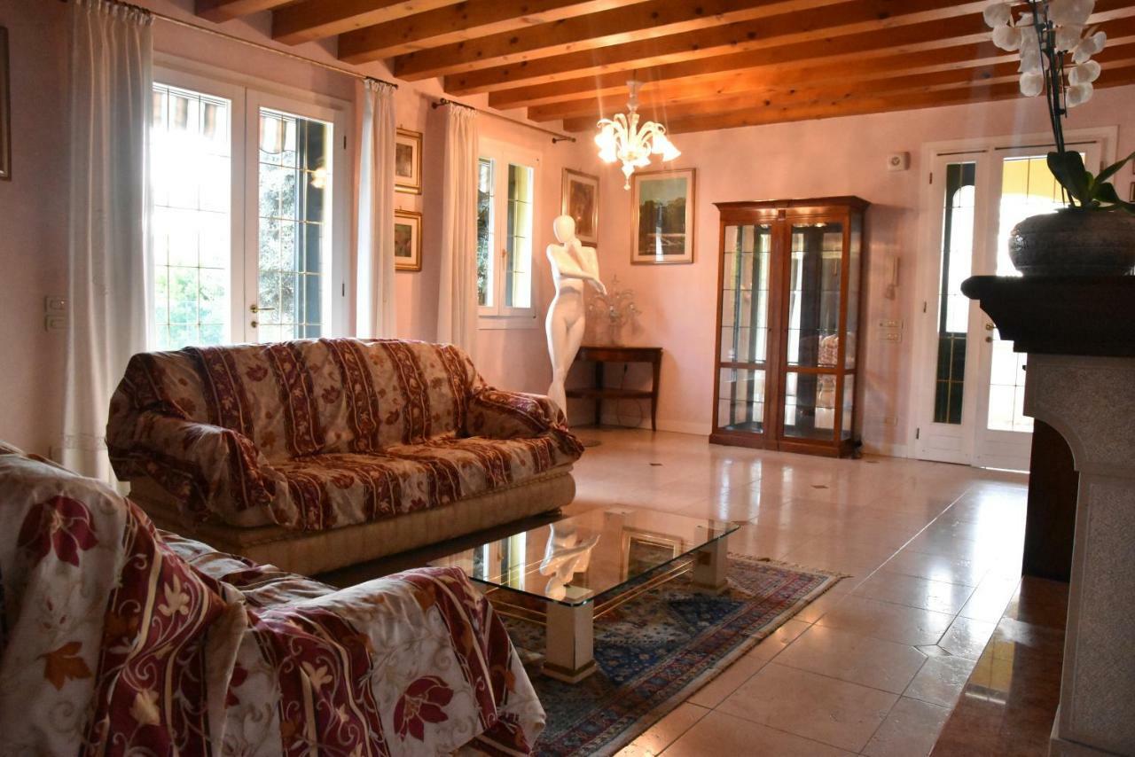 Villa Loredana Elegant Villa With Private Bathroom Спинея Экстерьер фото